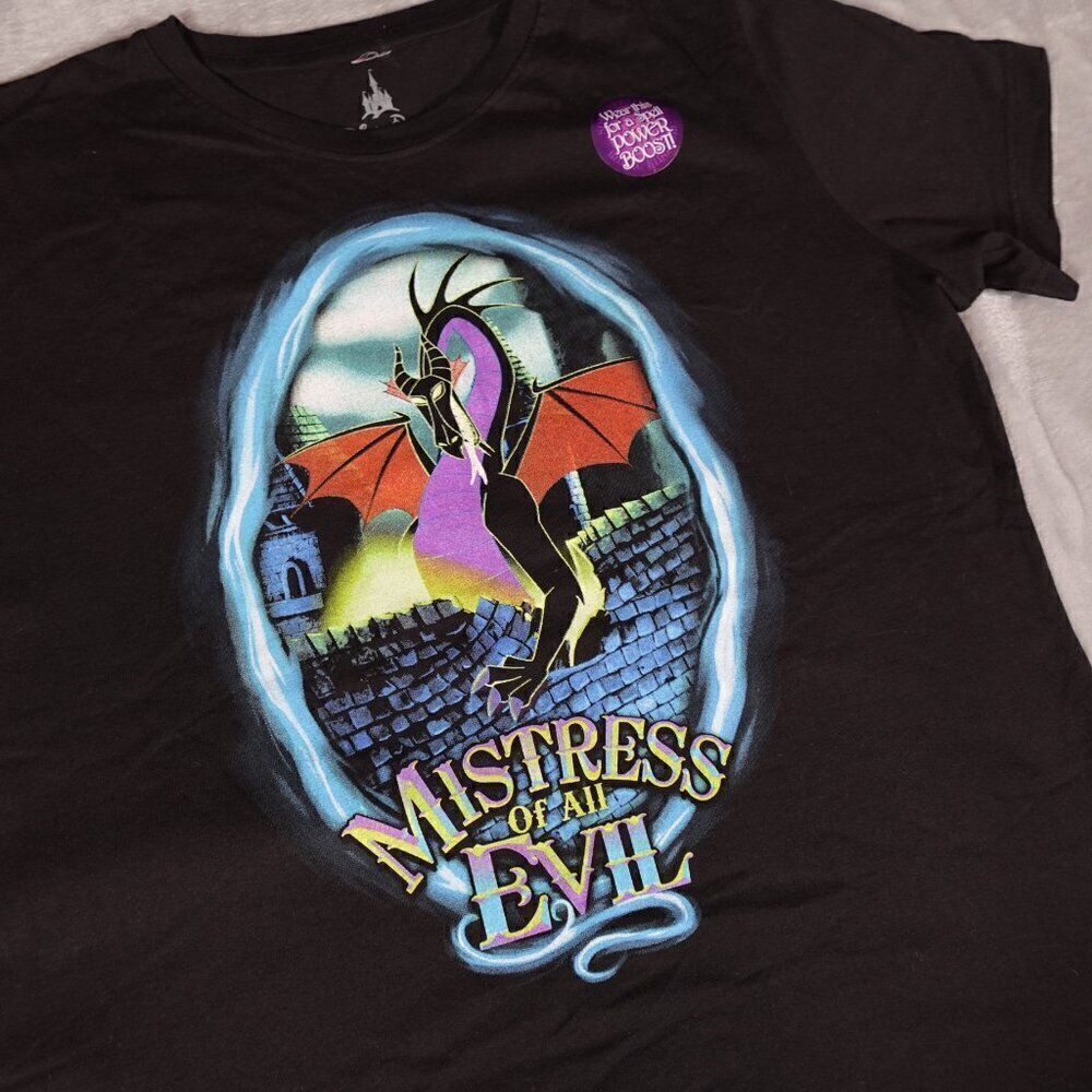 Disney Parks Mistress Of All Evil Villain T Shirt Womens XL Cartoon Black NWT - Picture 2 of 9